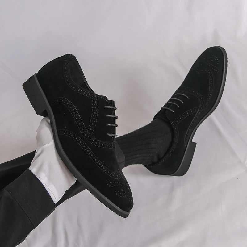 Retro Men’s Velvet Lace-Up Brogue Shoes