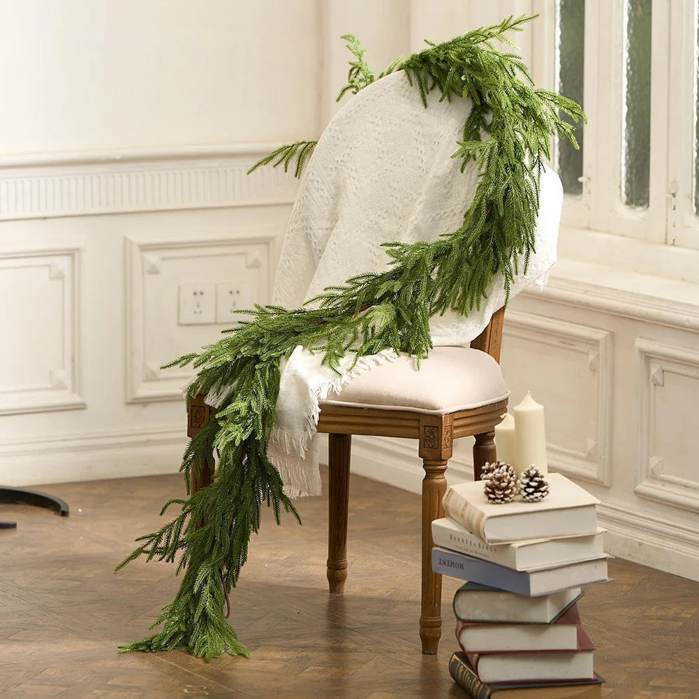 Varenna Realistic Pine Needle Garland