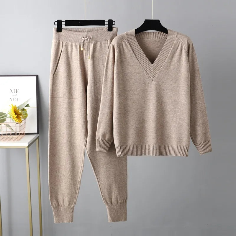 Tundraloom Knitted Set - Edward Fraiser